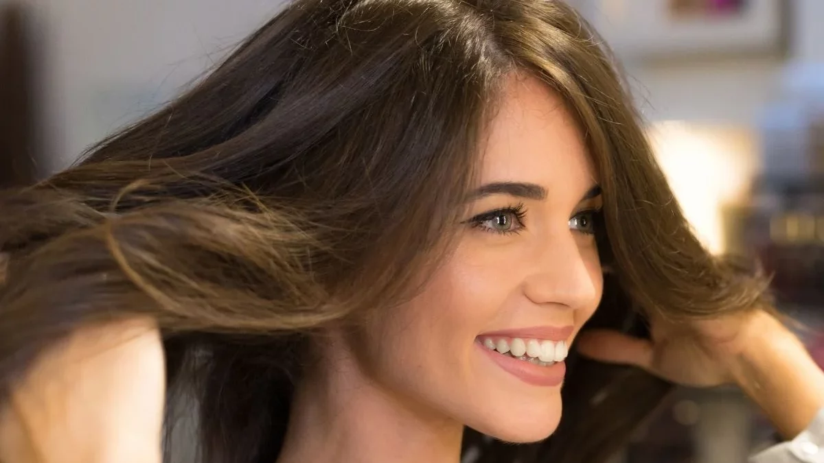 Stilvolle Transformation: Neue Frisur ausprobieren für mehr Selbstbewusstsein