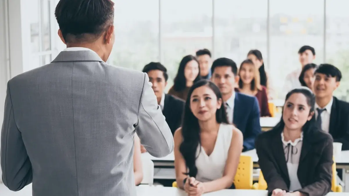 Komplexität raus, Wirkung rein: Wie systemisches Coaching Ordnung schafft